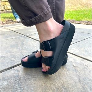 Arizona Platform leather black Birkenstock’s